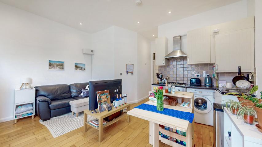 Stunning Apartment Streatley Road, Kilburn